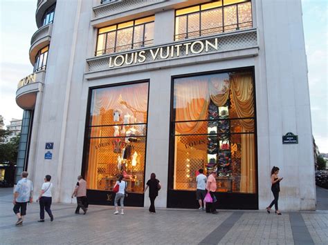 louis vuitton in paris store|louis vuitton paris outlet.